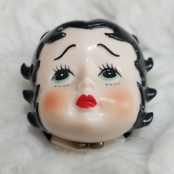 Madame Alexander Accessories - Madam Alexander Betty Boop Trinket Box Collectable